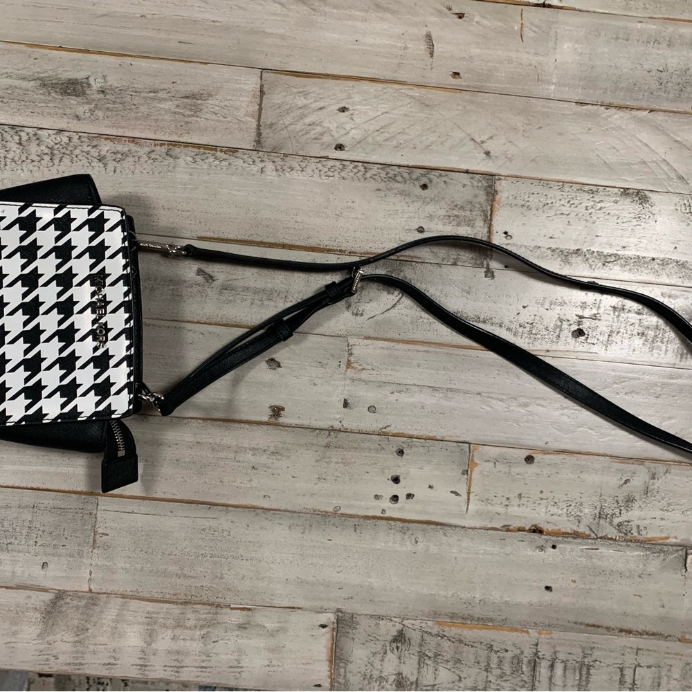 Micheal Kors purse